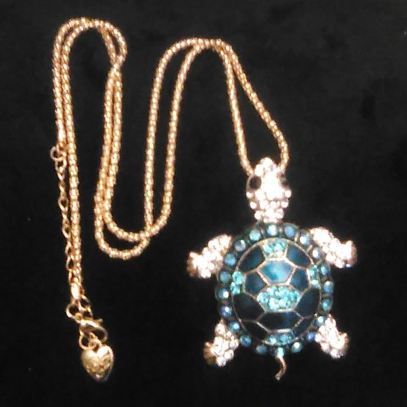 Betsey Johnson Turquoise Rhinestone, Crystal & Enamel TURTLE  Pendant Necklace - Picture 6 of 10